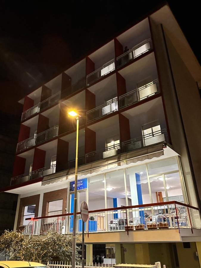 Albergo B&B Serafini ريميني المظهر الخارجي الصورة