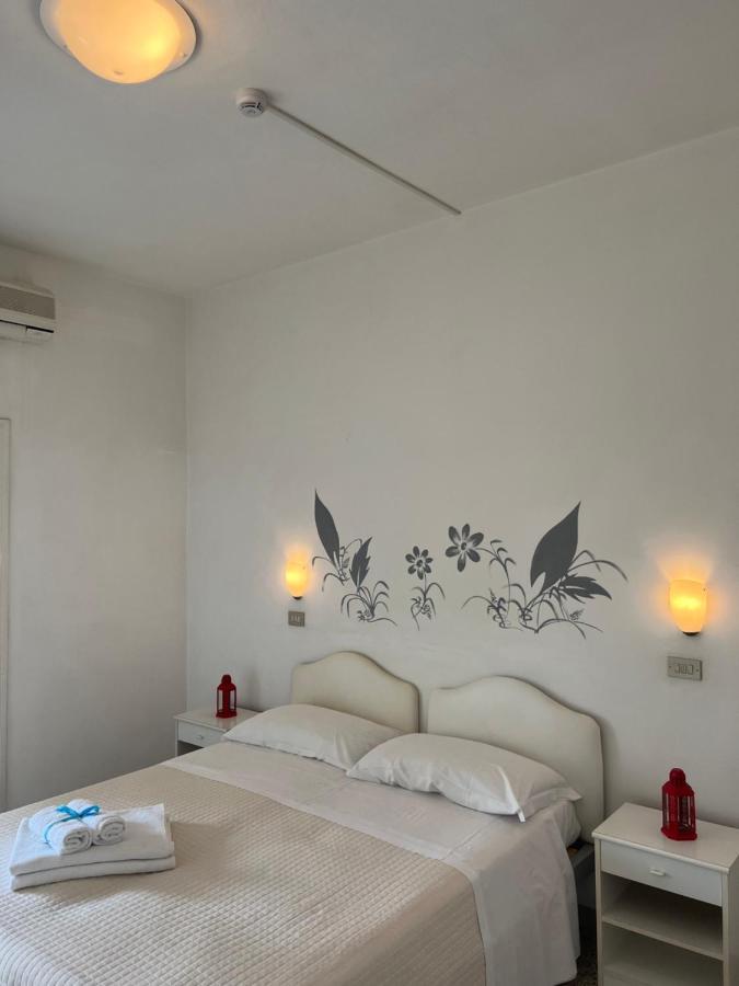Albergo B&B Serafini ريميني المظهر الخارجي الصورة